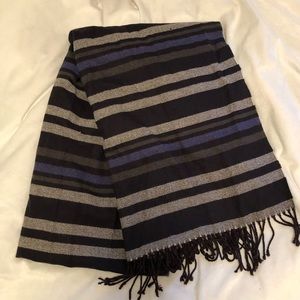 Gap Scarf